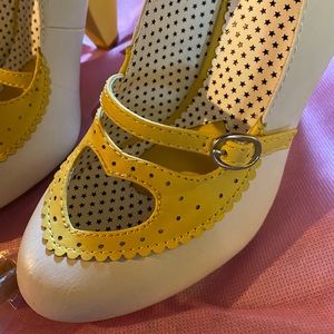 NEVER WORN ~PIN UP STYLE~ heels!